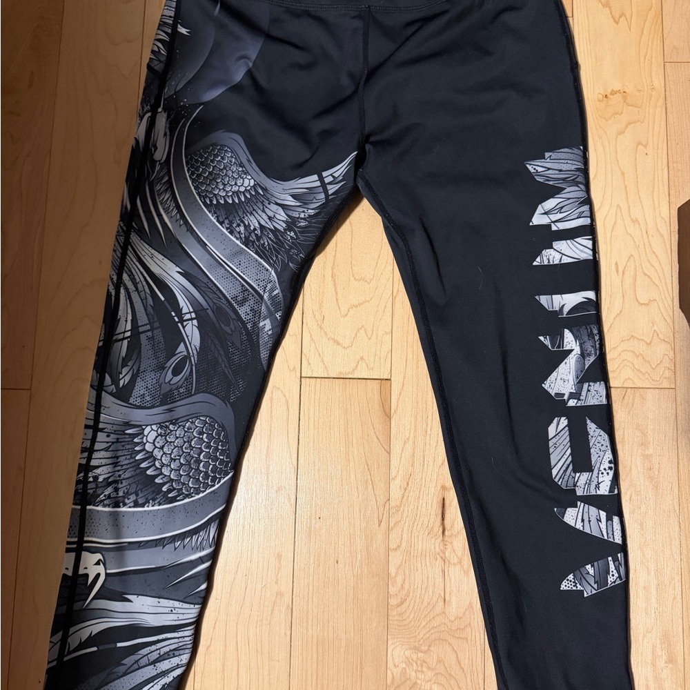 VENUM Women's Black and Gray Leggings